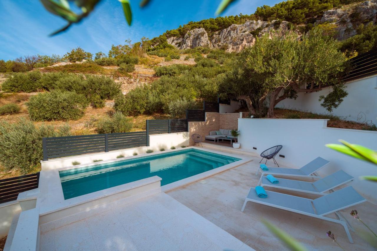 Villa Vruja พิสัก ภายนอก รูปภาพ
