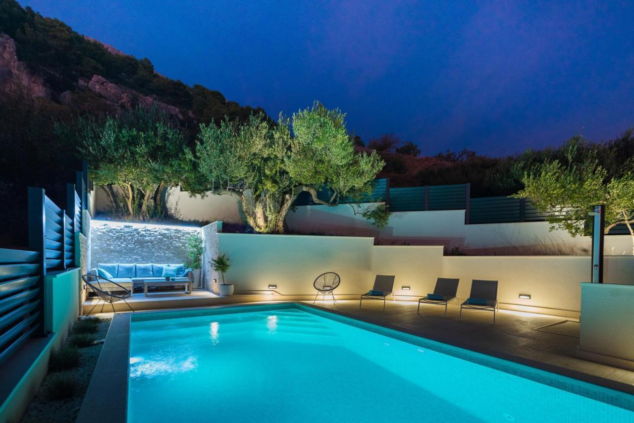 Villa Vruja พิสัก ภายนอก รูปภาพ