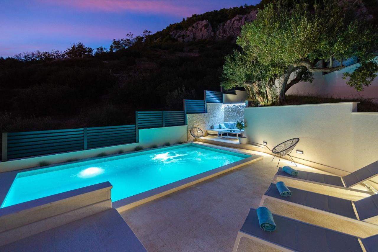 Villa Vruja พิสัก ภายนอก รูปภาพ